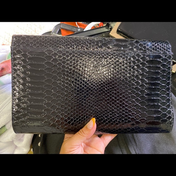Black clutch - Picture 2 of 4